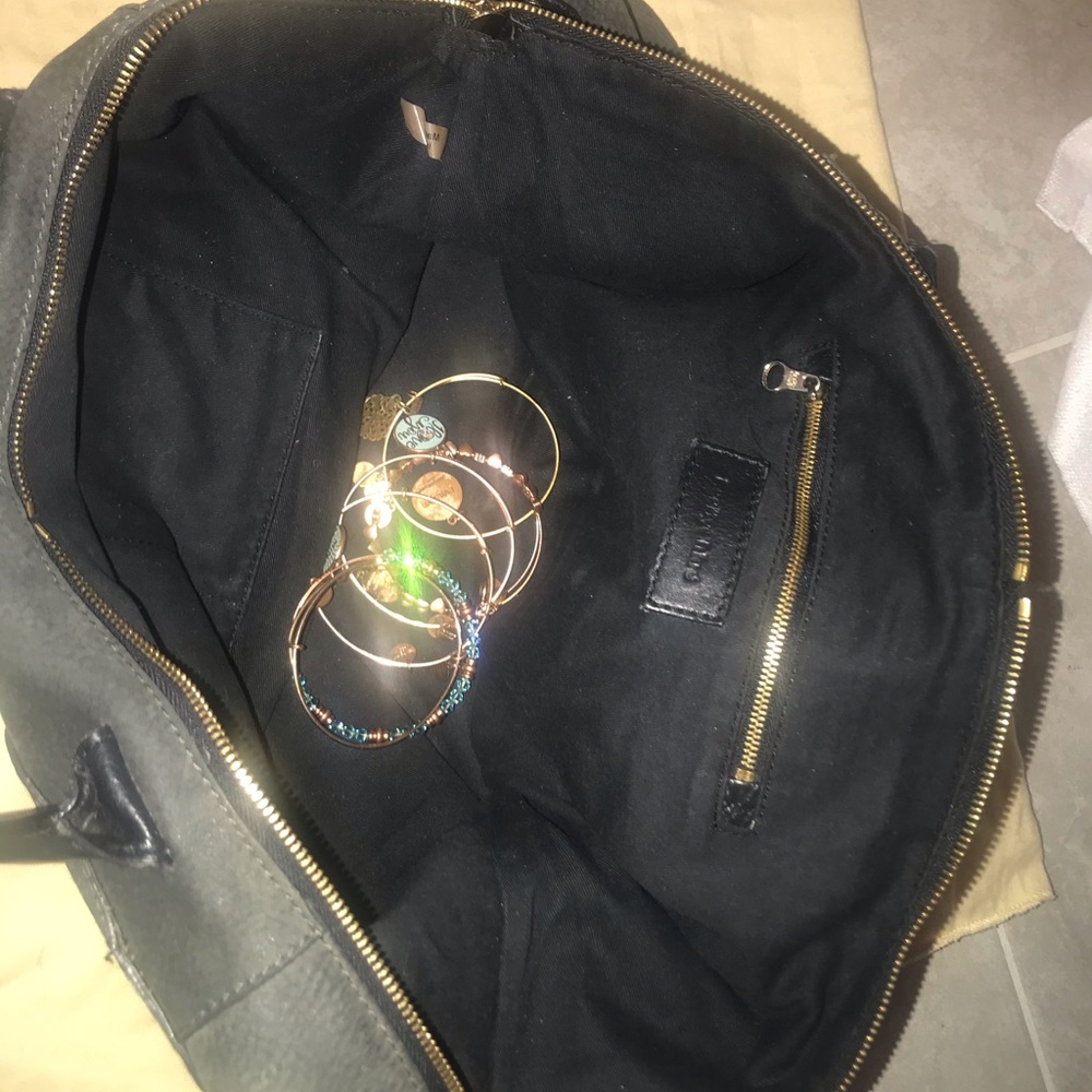 Handbag still in good quality, leather